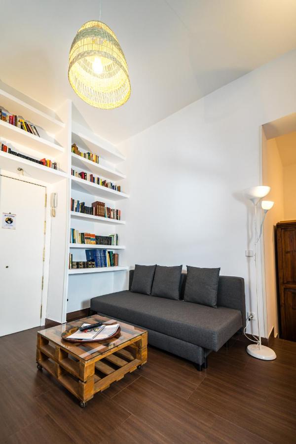 Singular Apartamento En Delicias By Bebalmy マドリード エクステリア 写真
